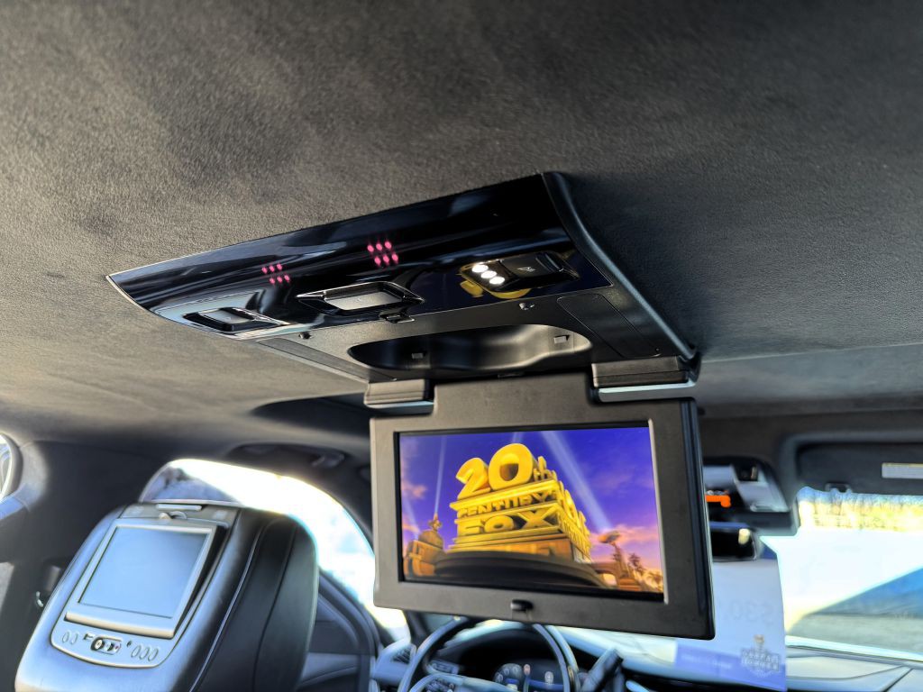 2017 Cadillac Escalade Image 13