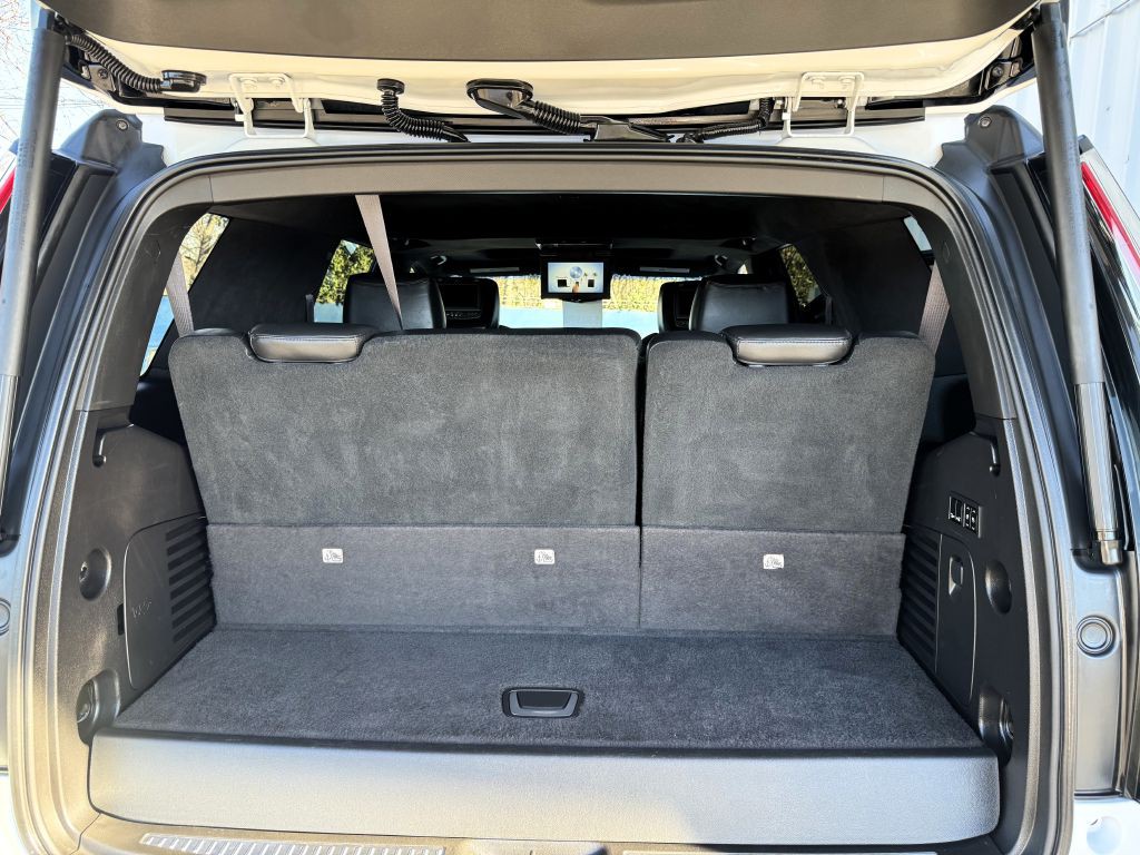 2017 Cadillac Escalade Image 17