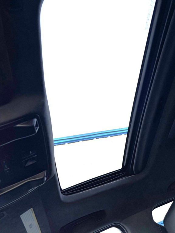 2017 Cadillac Escalade Image 31