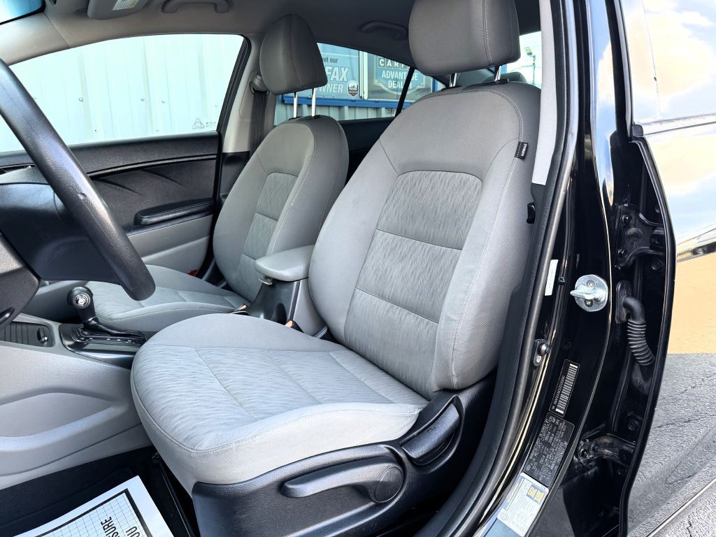 2016 Kia Forte Image 10