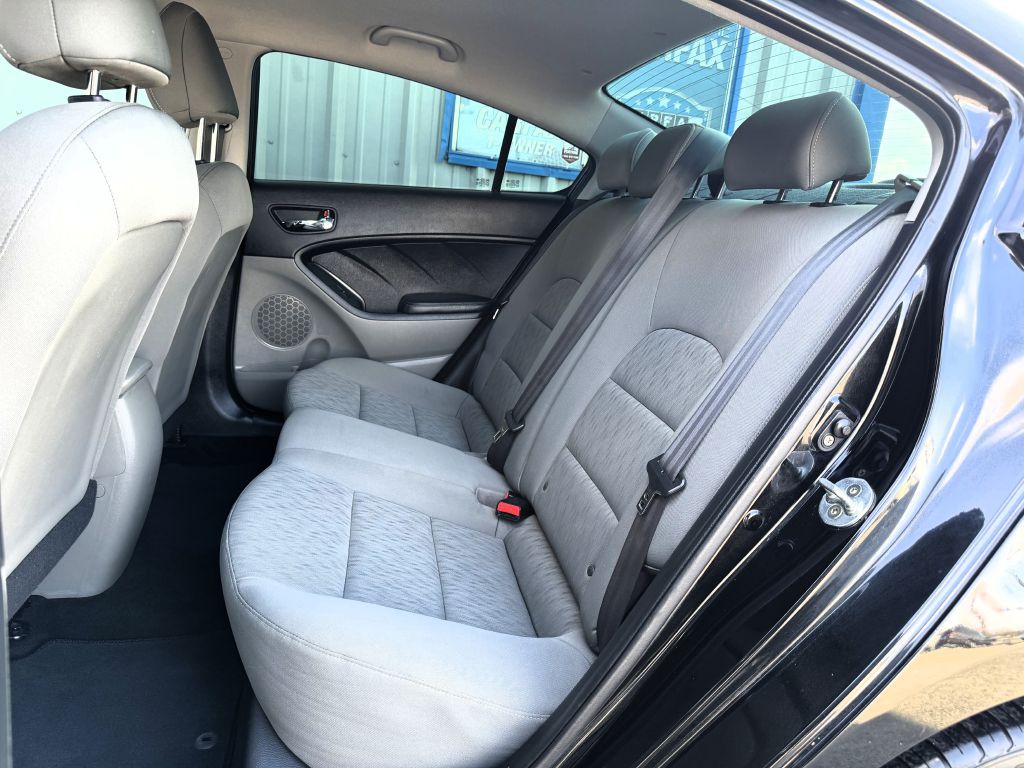 2016 Kia Forte Image 11