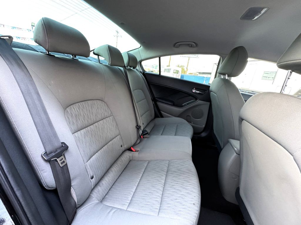2016 Kia Forte Image 14