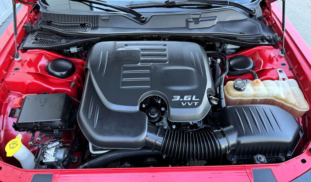 2017 Dodge Challenger Image 21