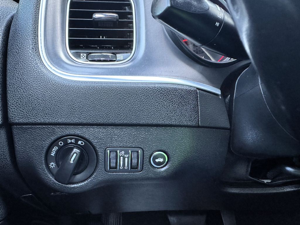 2020 Dodge Charger Image 17