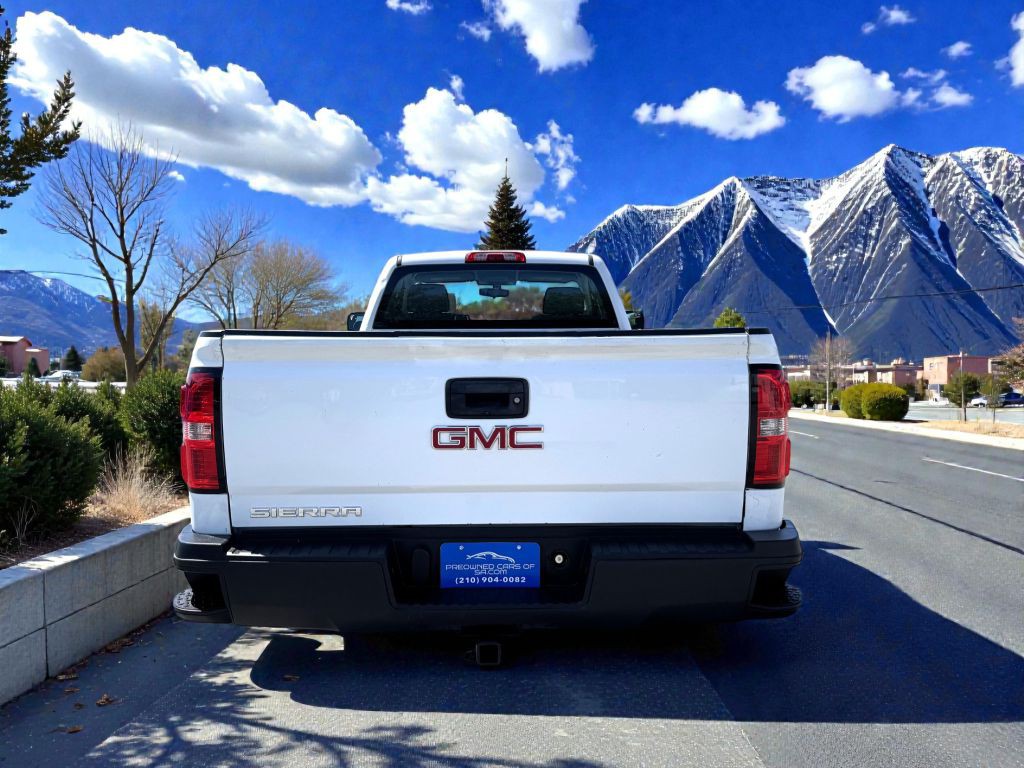 2018 GMC Sierra Image 4