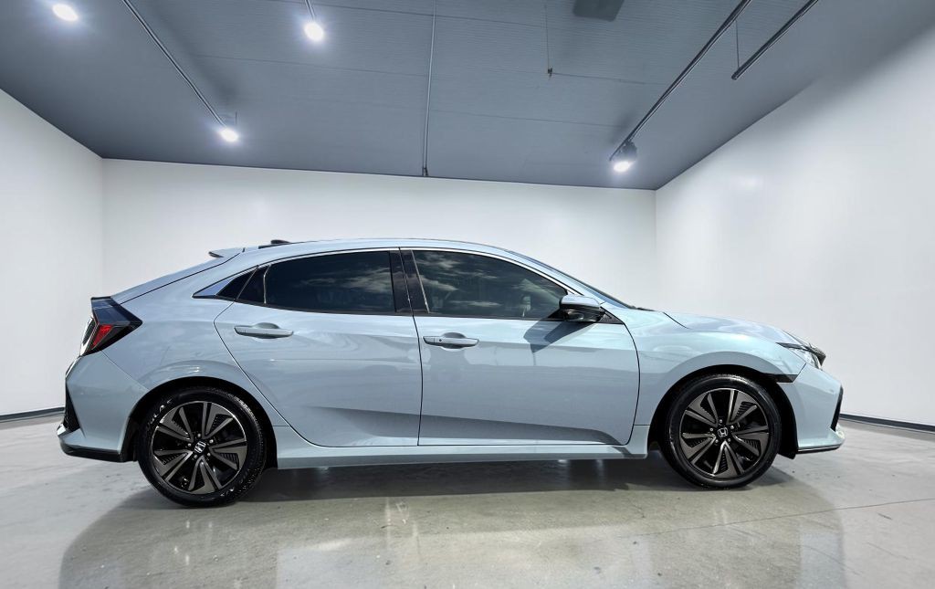 2017 Honda Civic Image 2