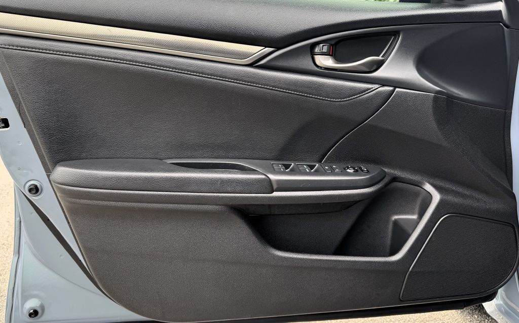 2017 Honda Civic Image 12