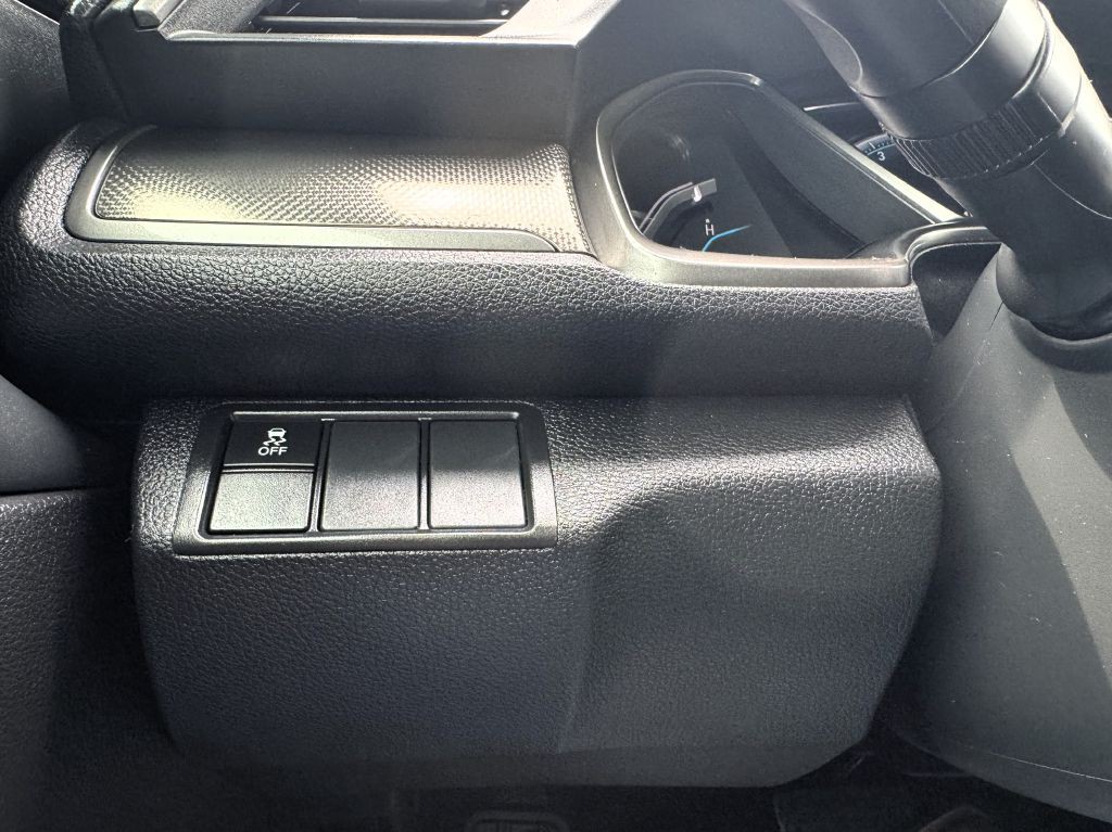 2017 Honda Civic Image 17
