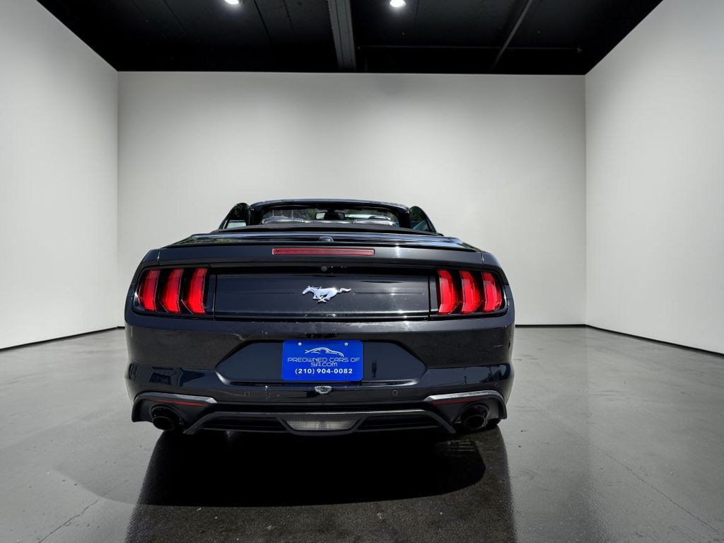2020 Ford Mustang Image 4