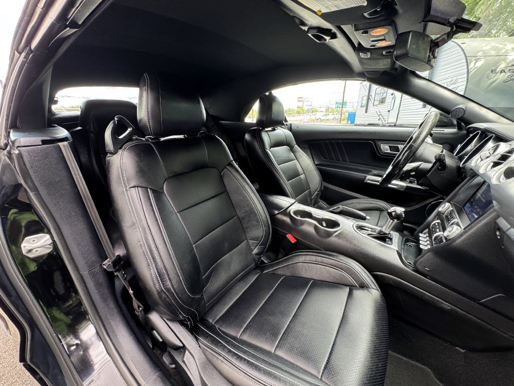 2020 Ford Mustang Image 13