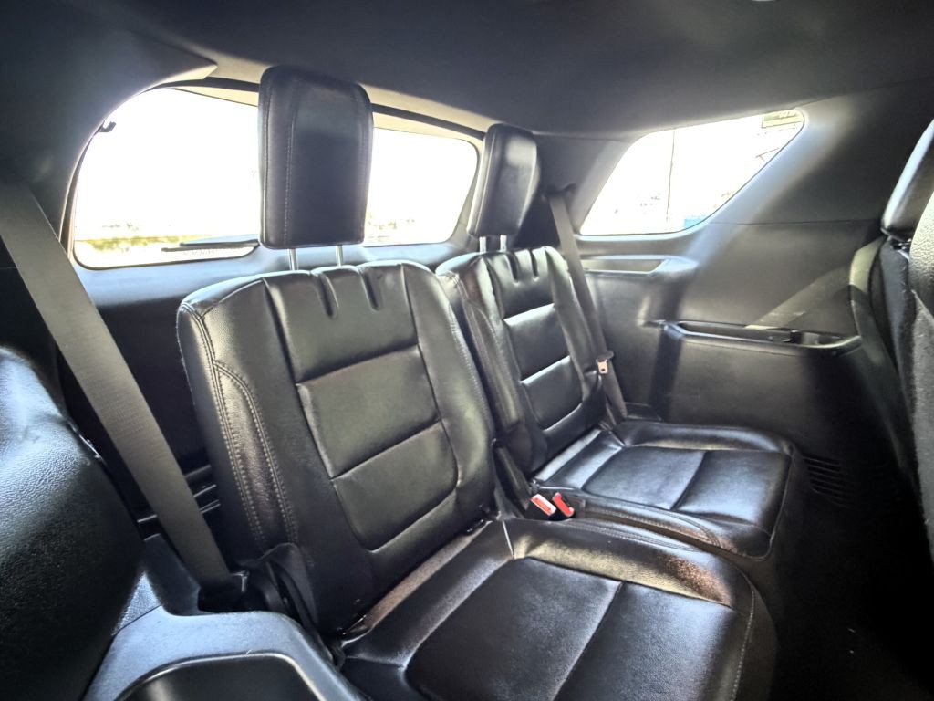 2019 Ford Explorer Image 16