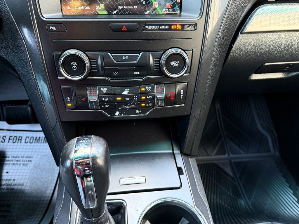 2019 Ford Explorer Image 26