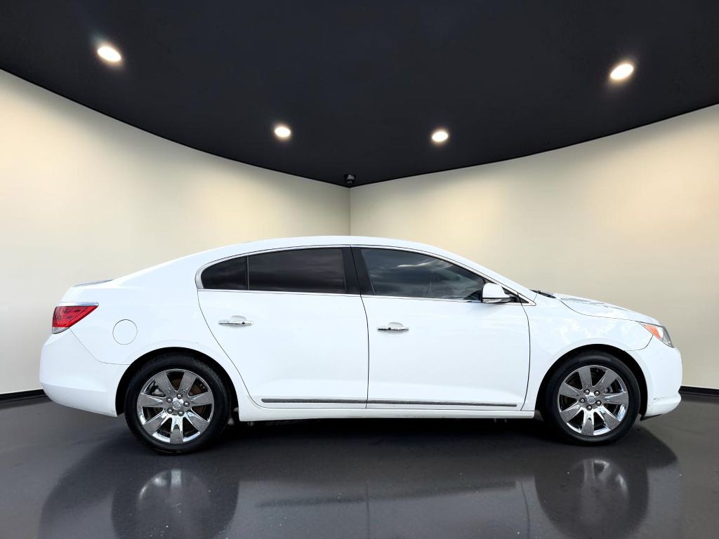 2013 Buick Lacrosse Image 2