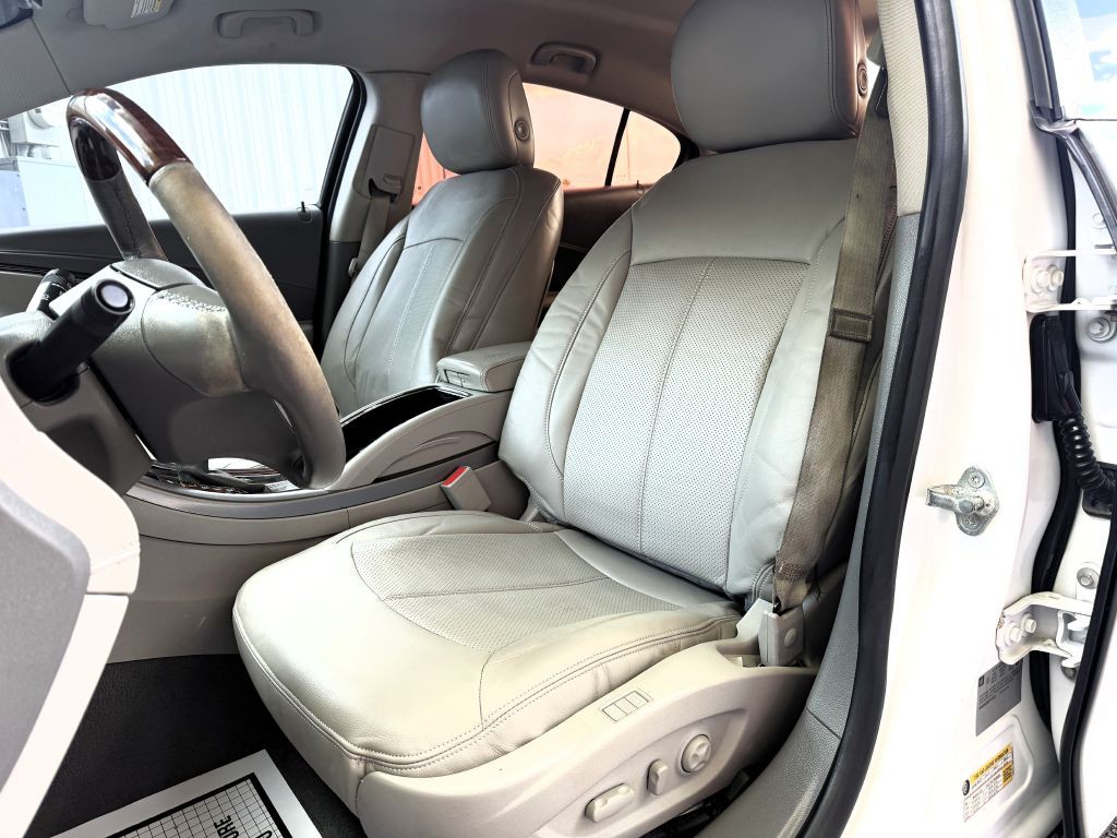 2013 Buick Lacrosse Image 10