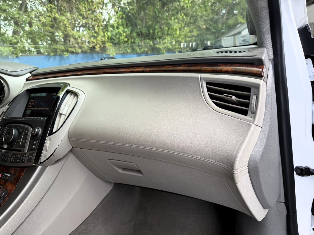 2013 Buick Lacrosse Image 16