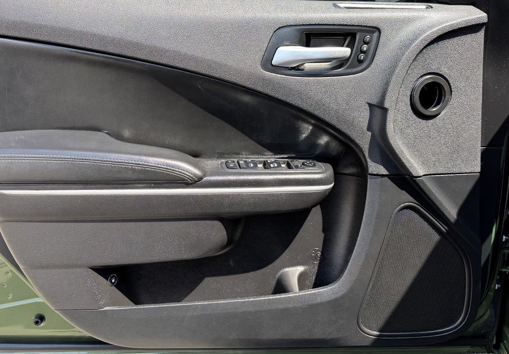 2019 Dodge Charger Image 12