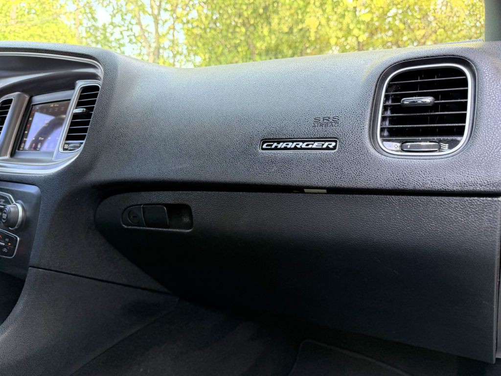 2019 Dodge Charger Image 16
