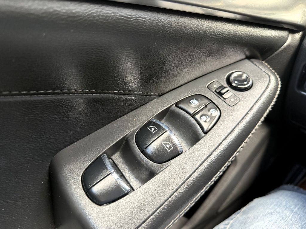 2021 Nissan Maxima Image 16