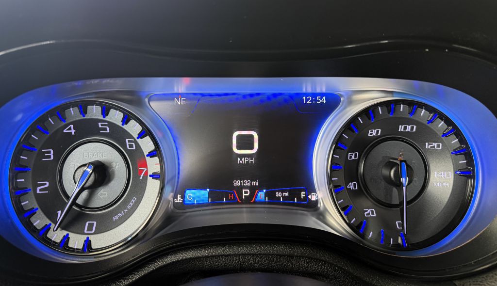 2017 Chrysler 300 Image 13