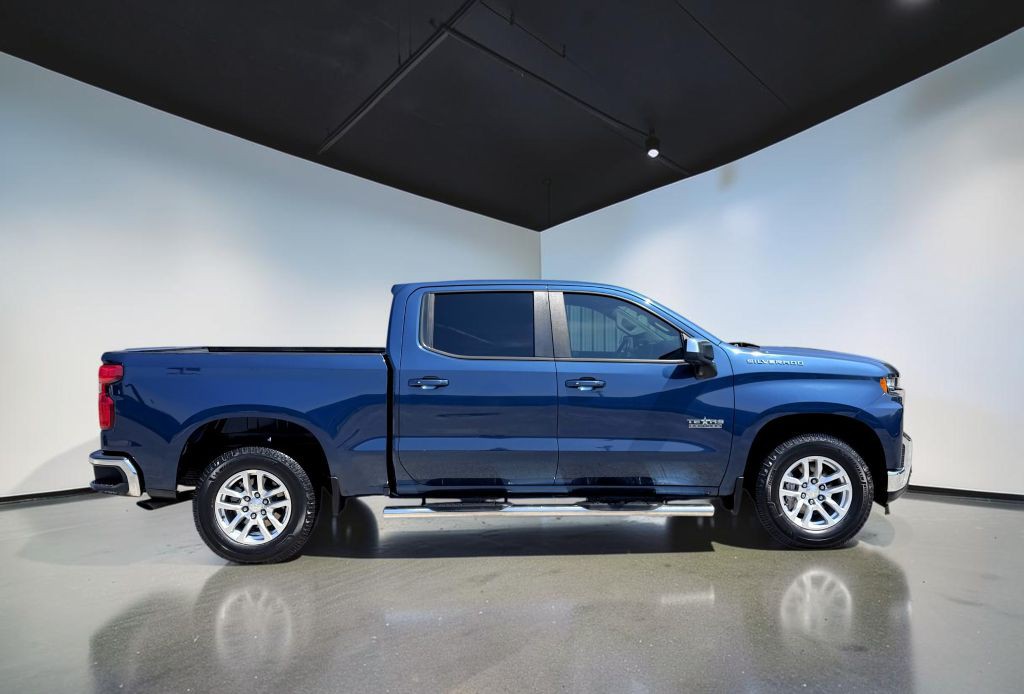 2019 Chevrolet Silverado 1500 Image 2