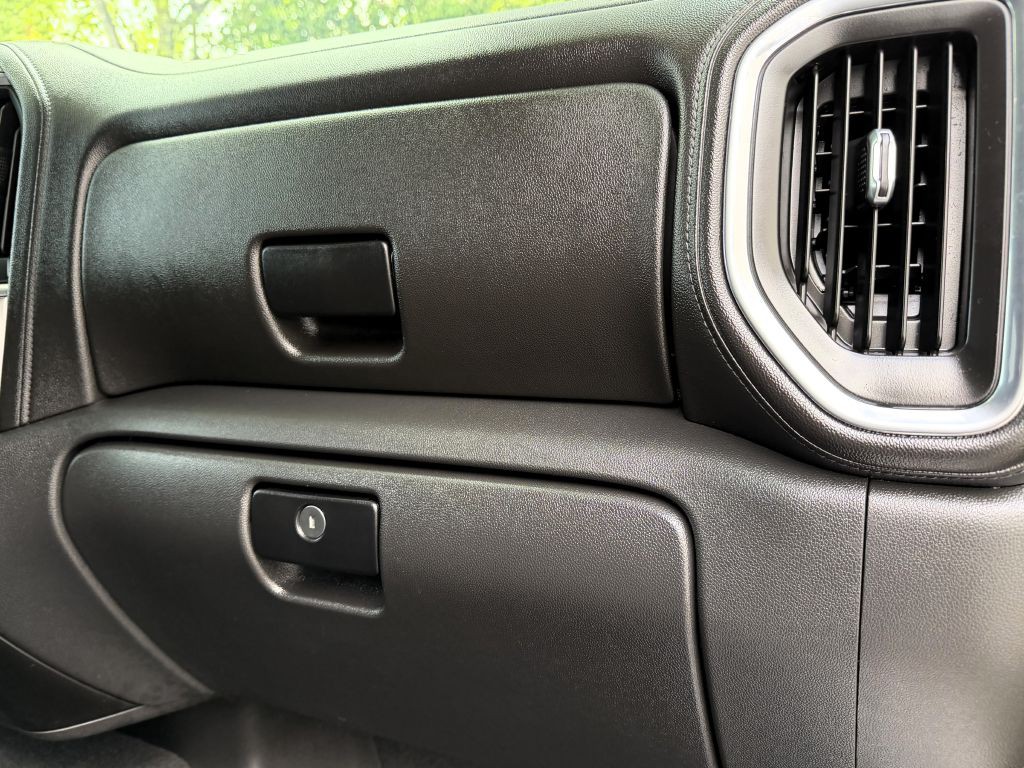 2019 Chevrolet Silverado 1500 Image 16