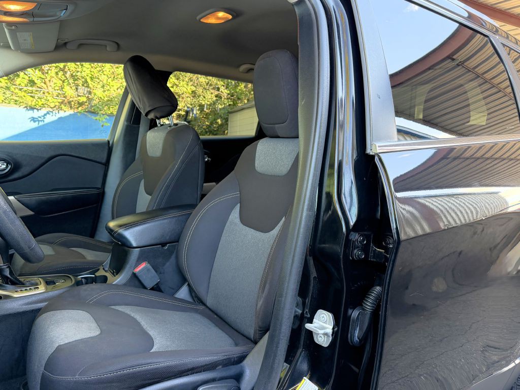 2018 Jeep Cherokee Image 10