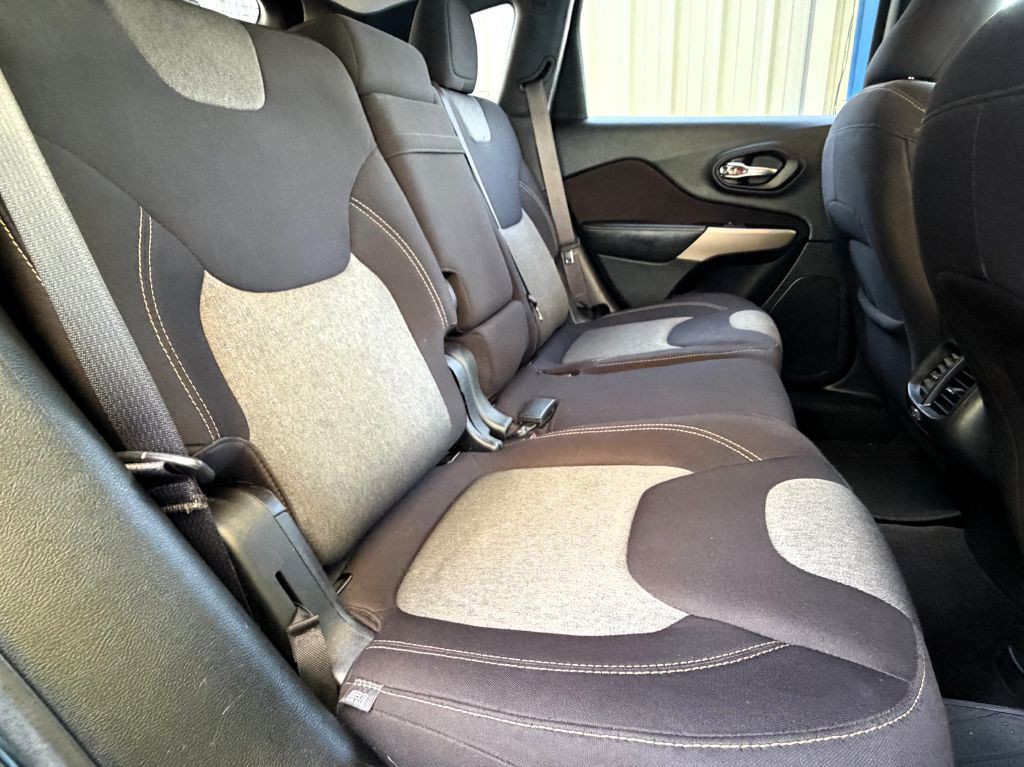 2018 Jeep Cherokee Image 13