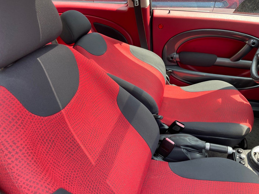 2004 MINI Cooper Image 7