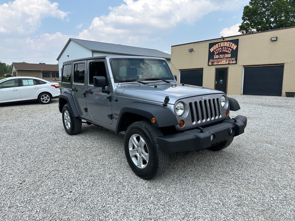 2013 Jeep Wrangler Unlimited Image 2