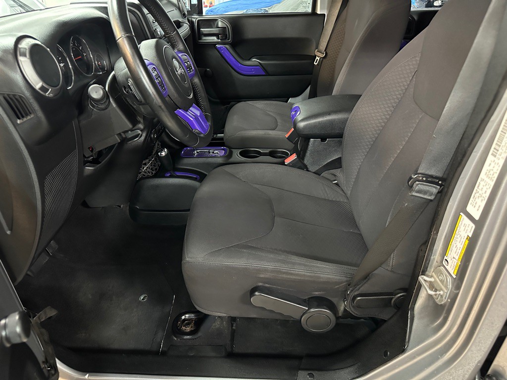 2013 Jeep Wrangler Unlimited Image 9
