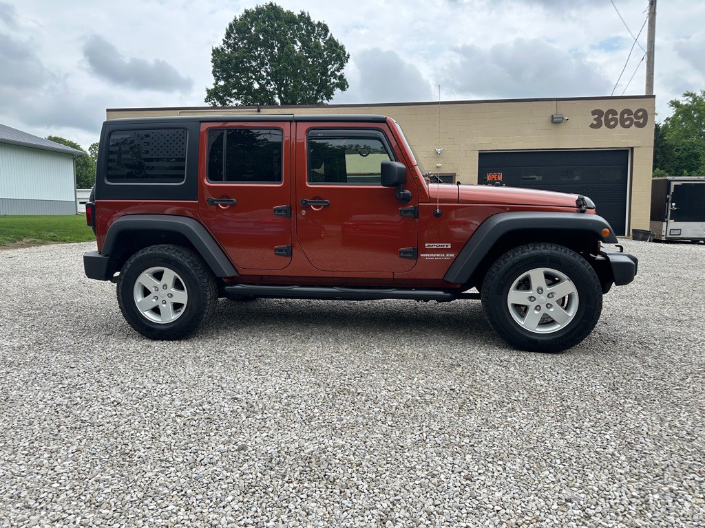 2014 Jeep Wrangler Unlimited Image 2