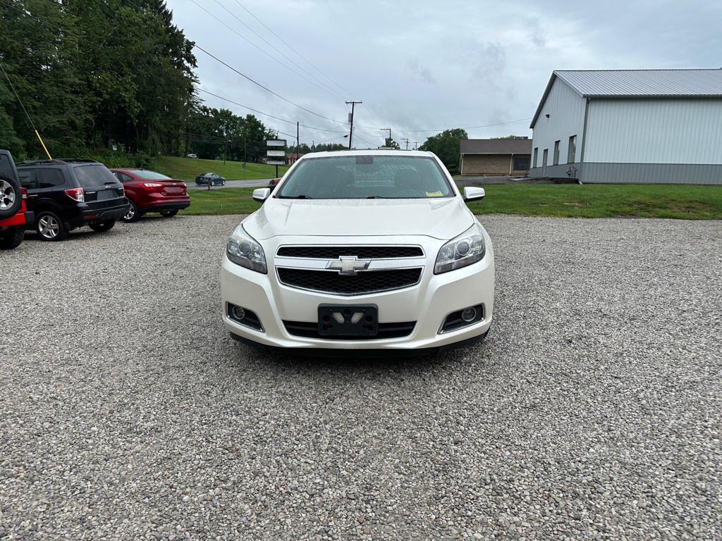 2013 Chevrolet Malibu Image 3