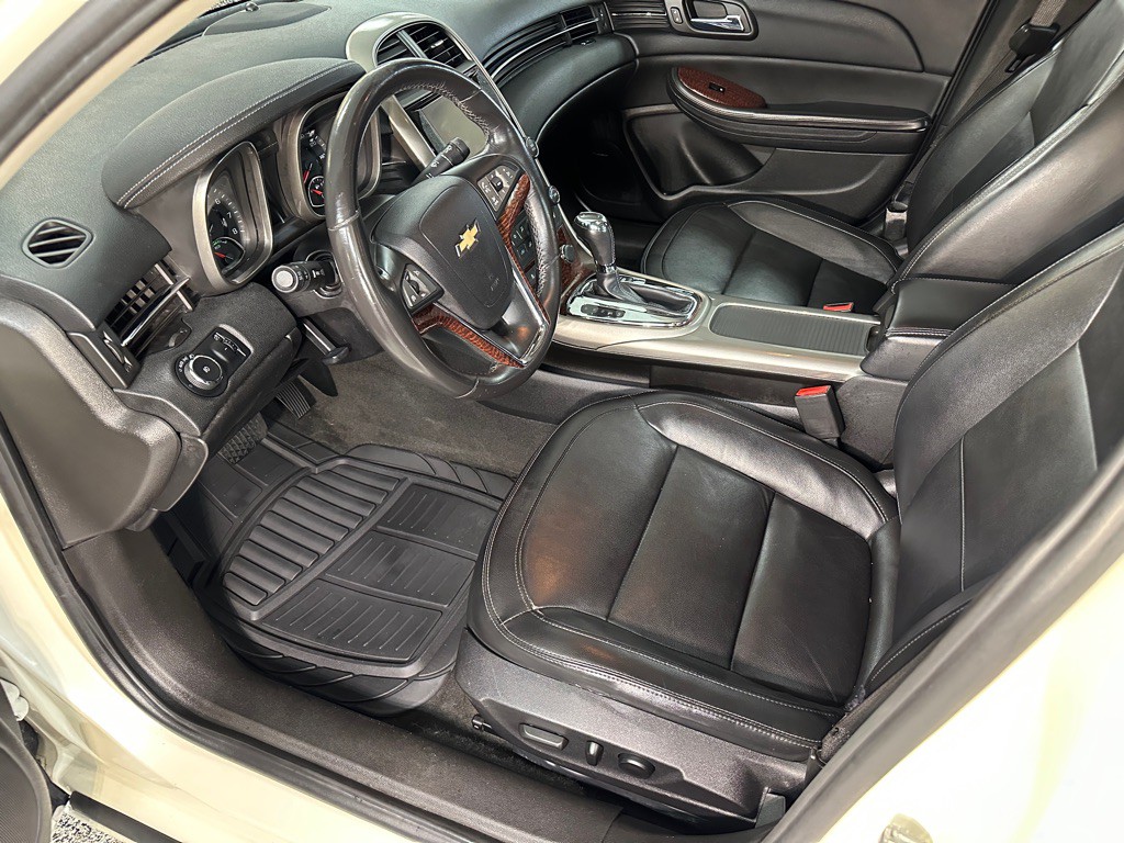2013 Chevrolet Malibu Image 10