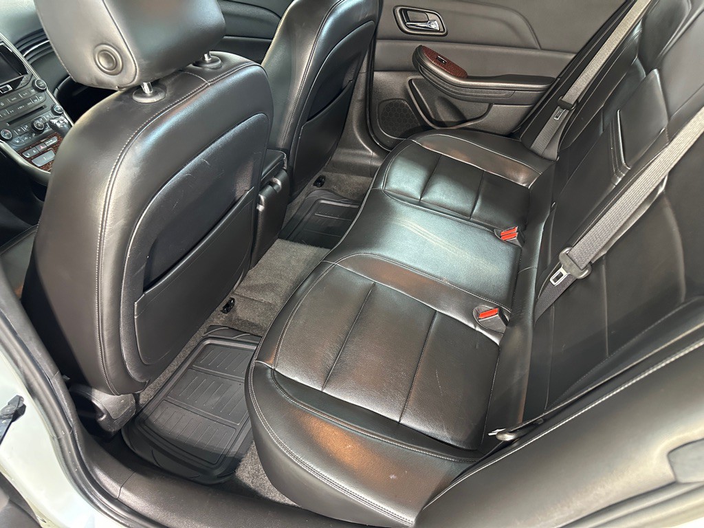 2013 Chevrolet Malibu Image 11
