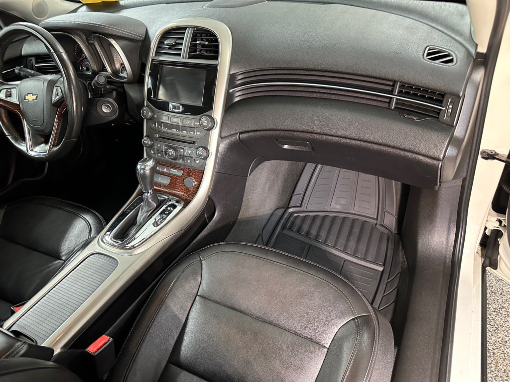 2013 Chevrolet Malibu Image 12