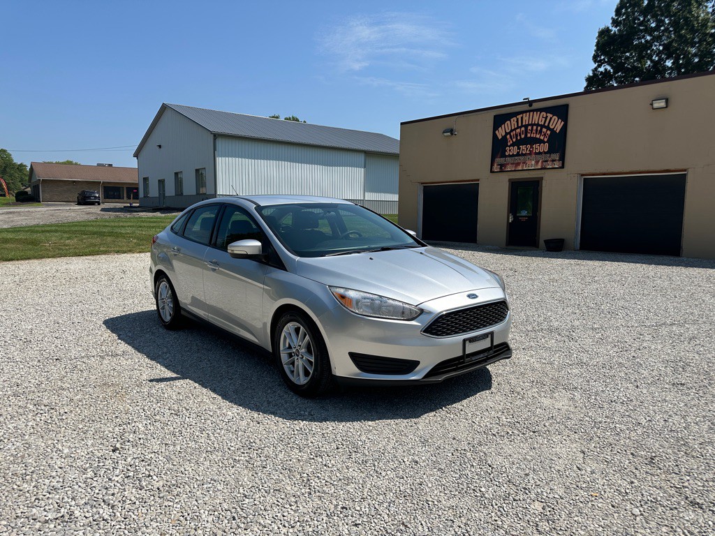 2016 Ford Focus Image 2