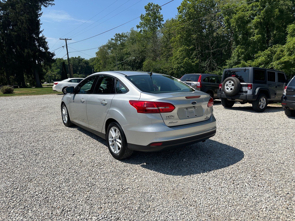 2016 Ford Focus Image 7