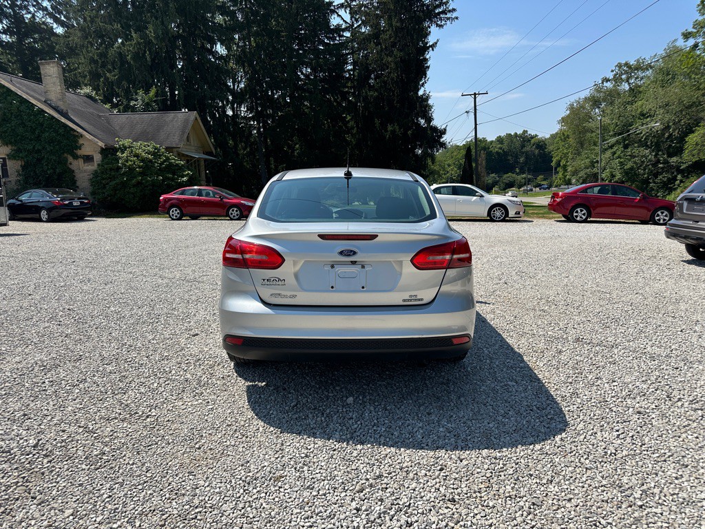 2016 Ford Focus Image 8