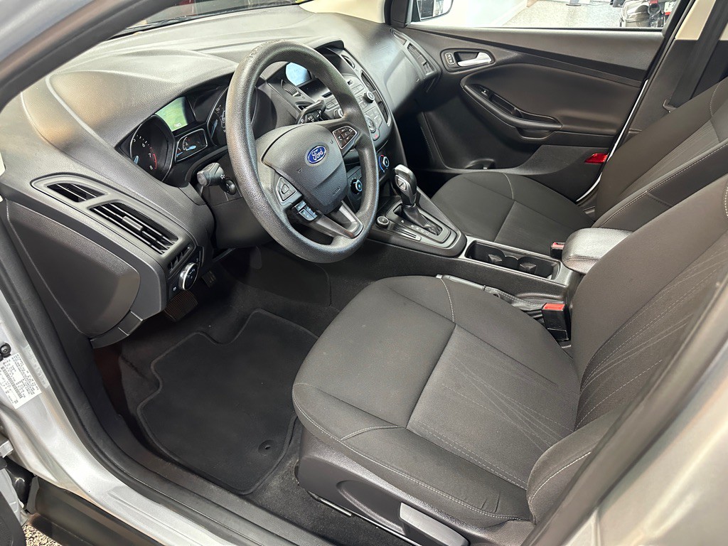 2016 Ford Focus Image 10