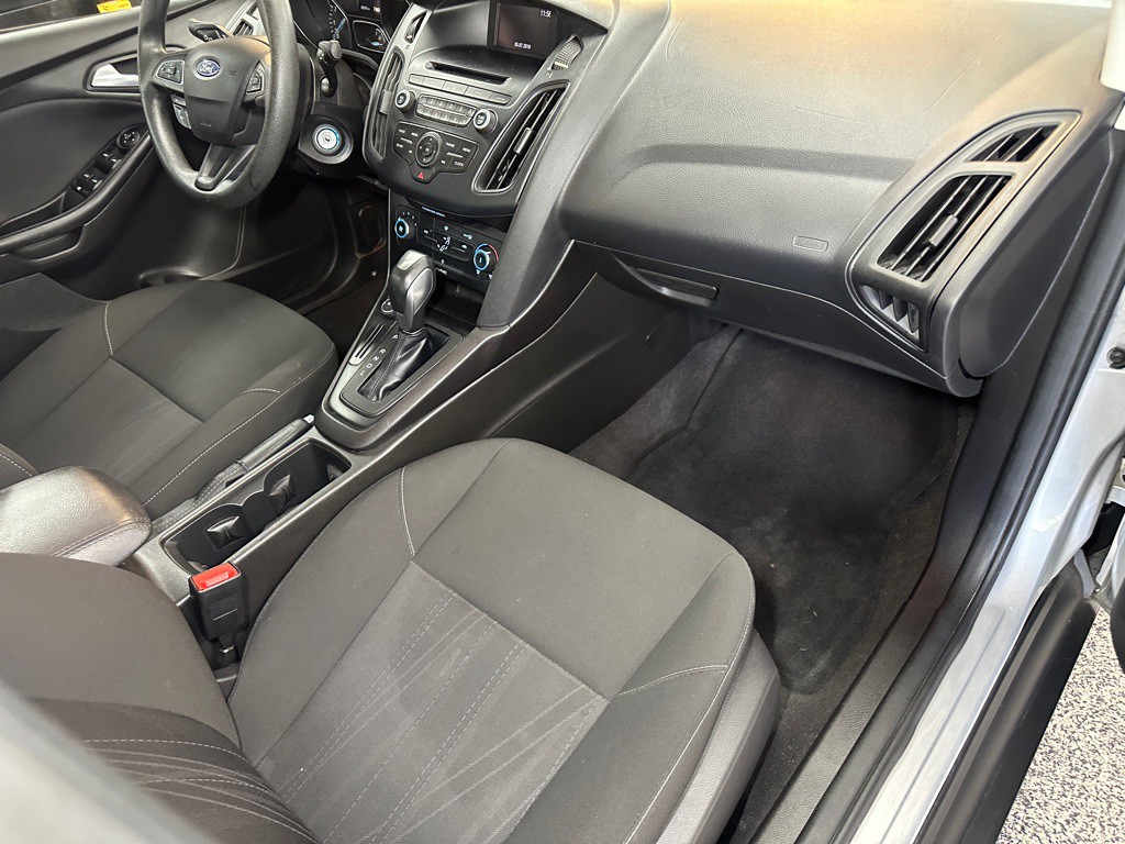 2016 Ford Focus Image 13