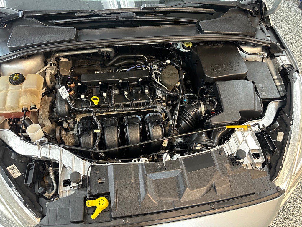 2016 Ford Focus Image 16