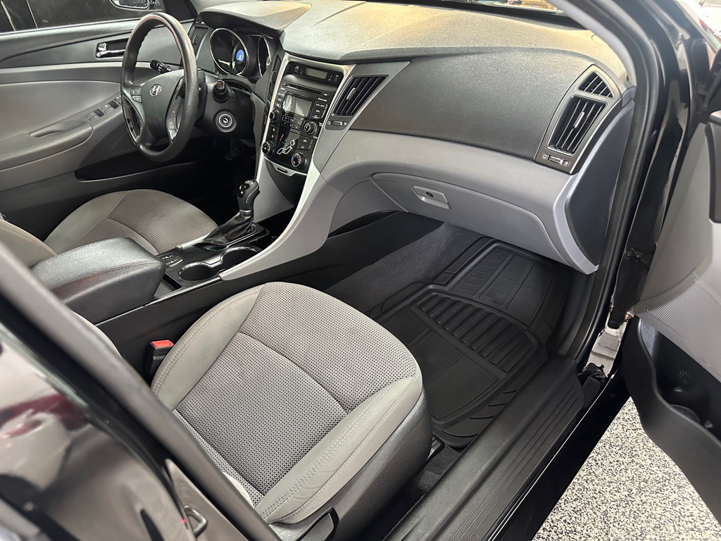 2013 Hyundai Sonata Image 11