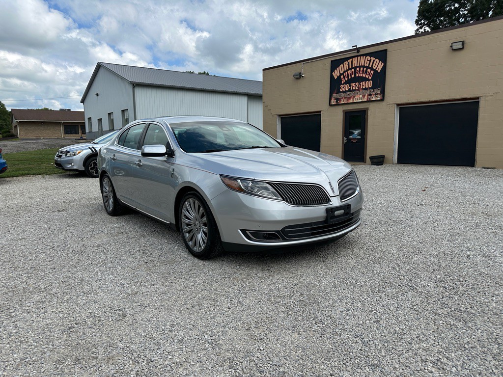 2013 Lincoln MKS Image 2
