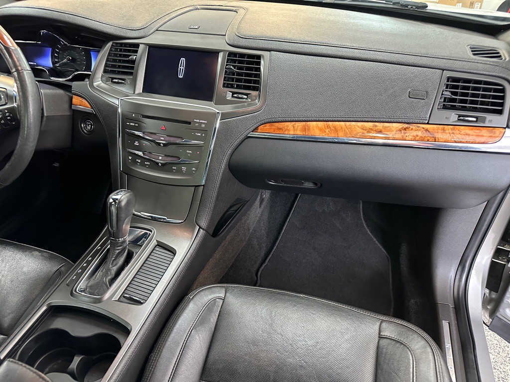 2013 Lincoln MKS Image 12
