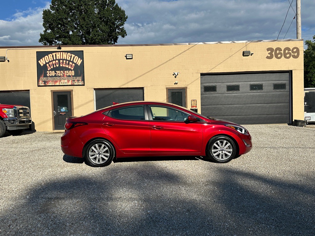 2016 Hyundai Elantra Image 2
