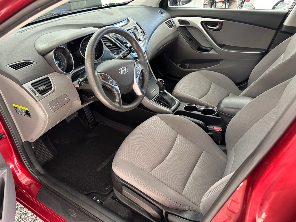 2016 Hyundai Elantra Image 9