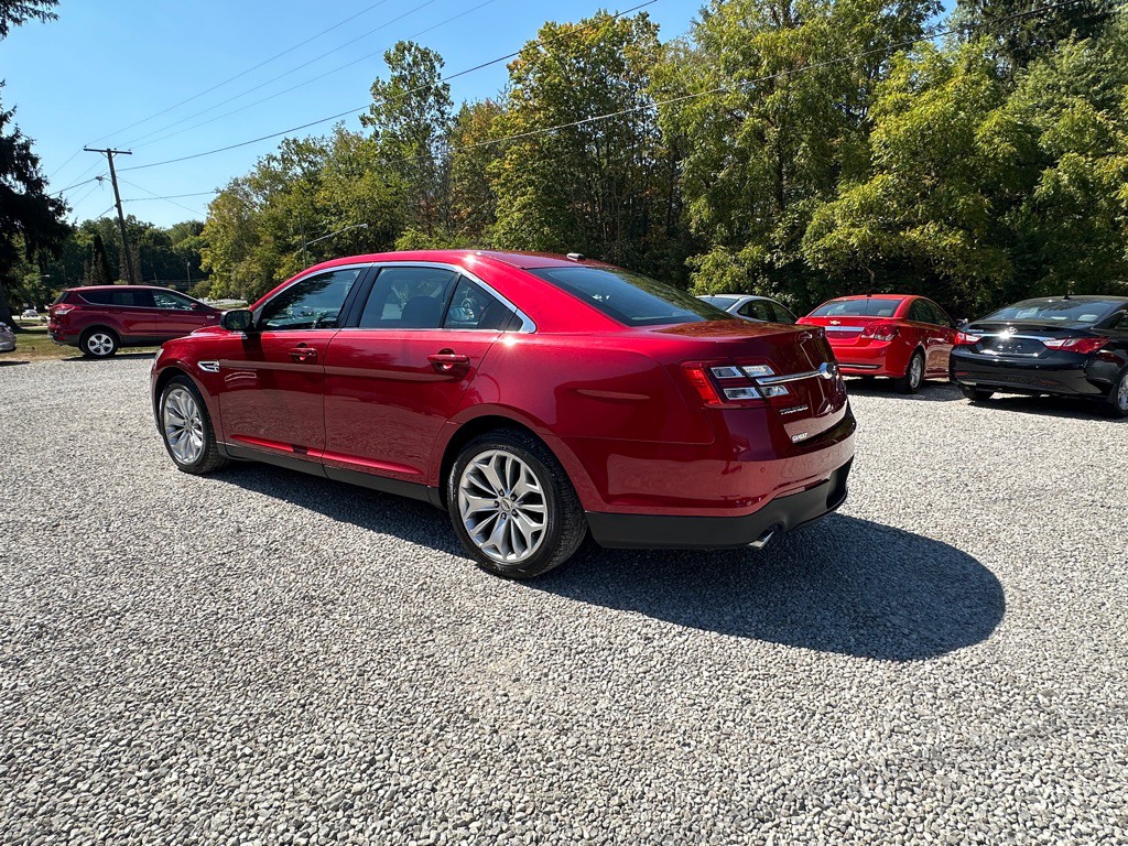 2015 Ford Taurus Image 7