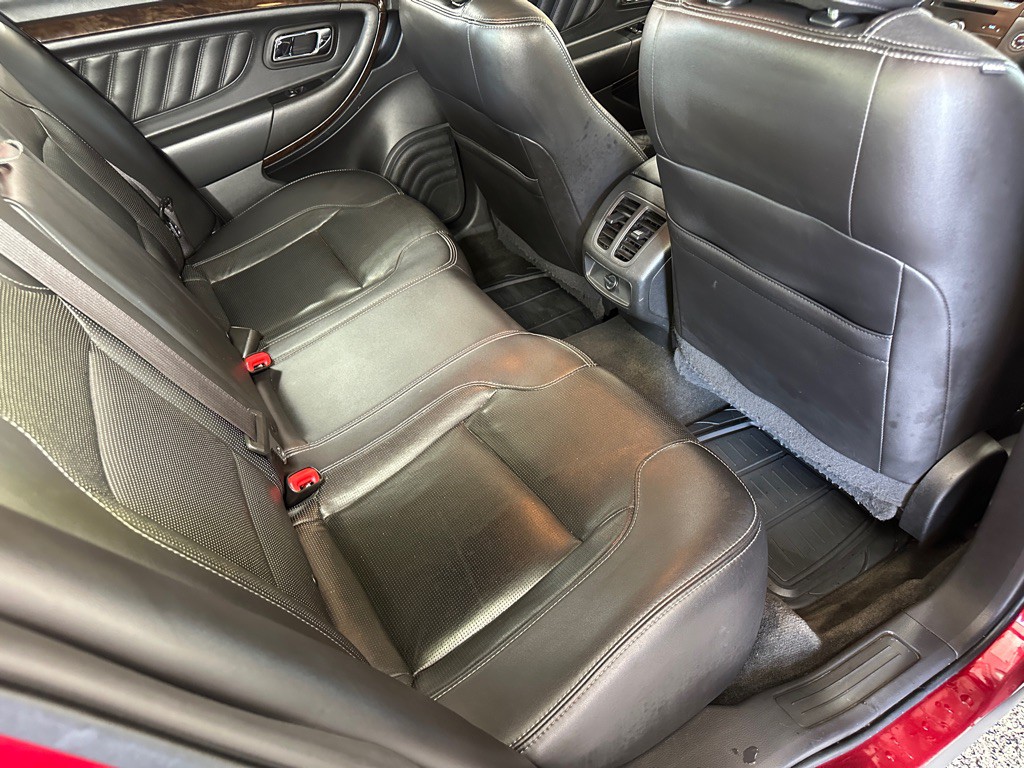 2015 Ford Taurus Image 15