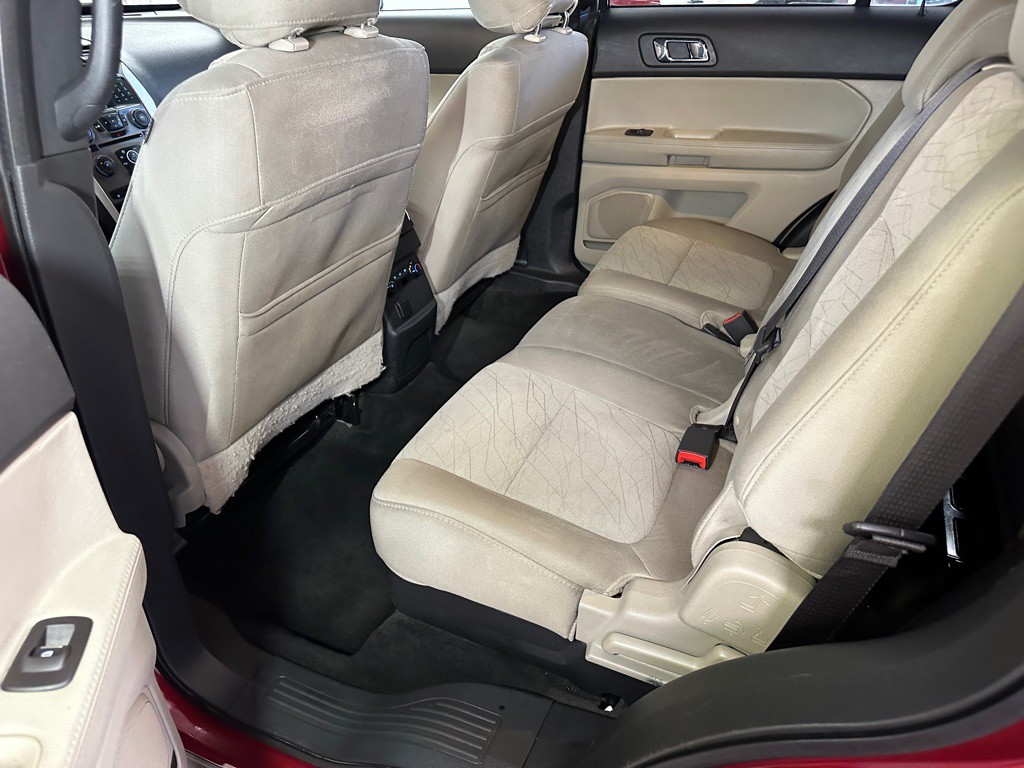 2013 Ford Explorer Image 11