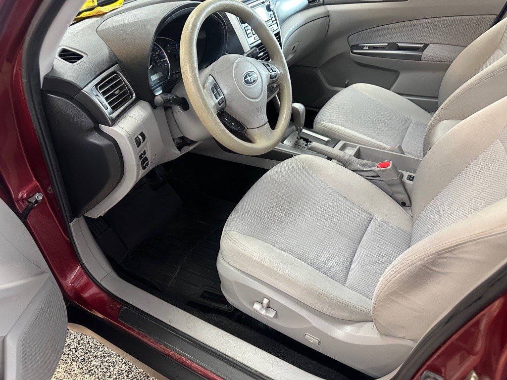 2013 Subaru Forester Image 11